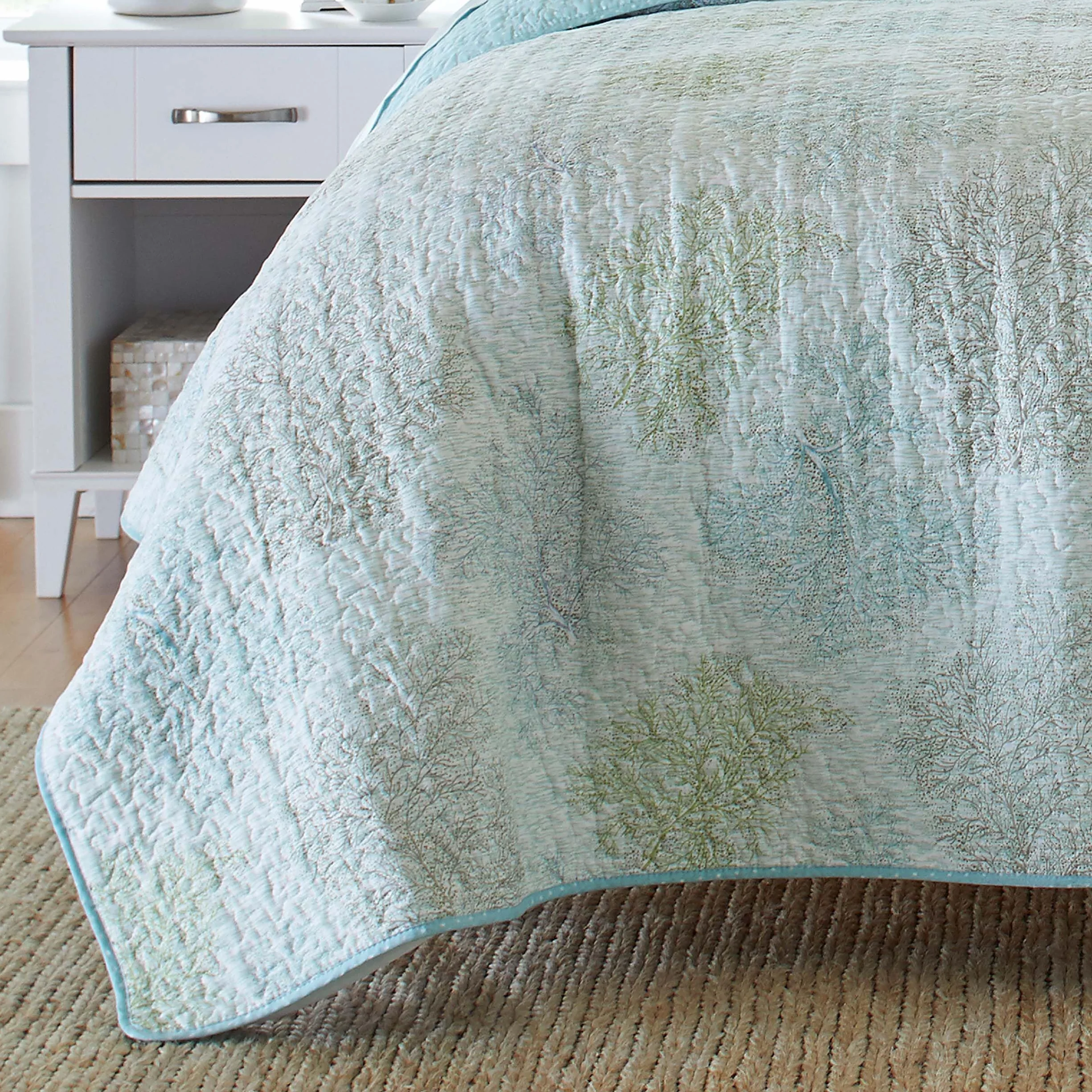 Laura Ashley Zestaw kołder – ultramiękka pościel całoroczna, dwustronna stylowa narzuta z pasującą poszewką, niebieska, podwójna