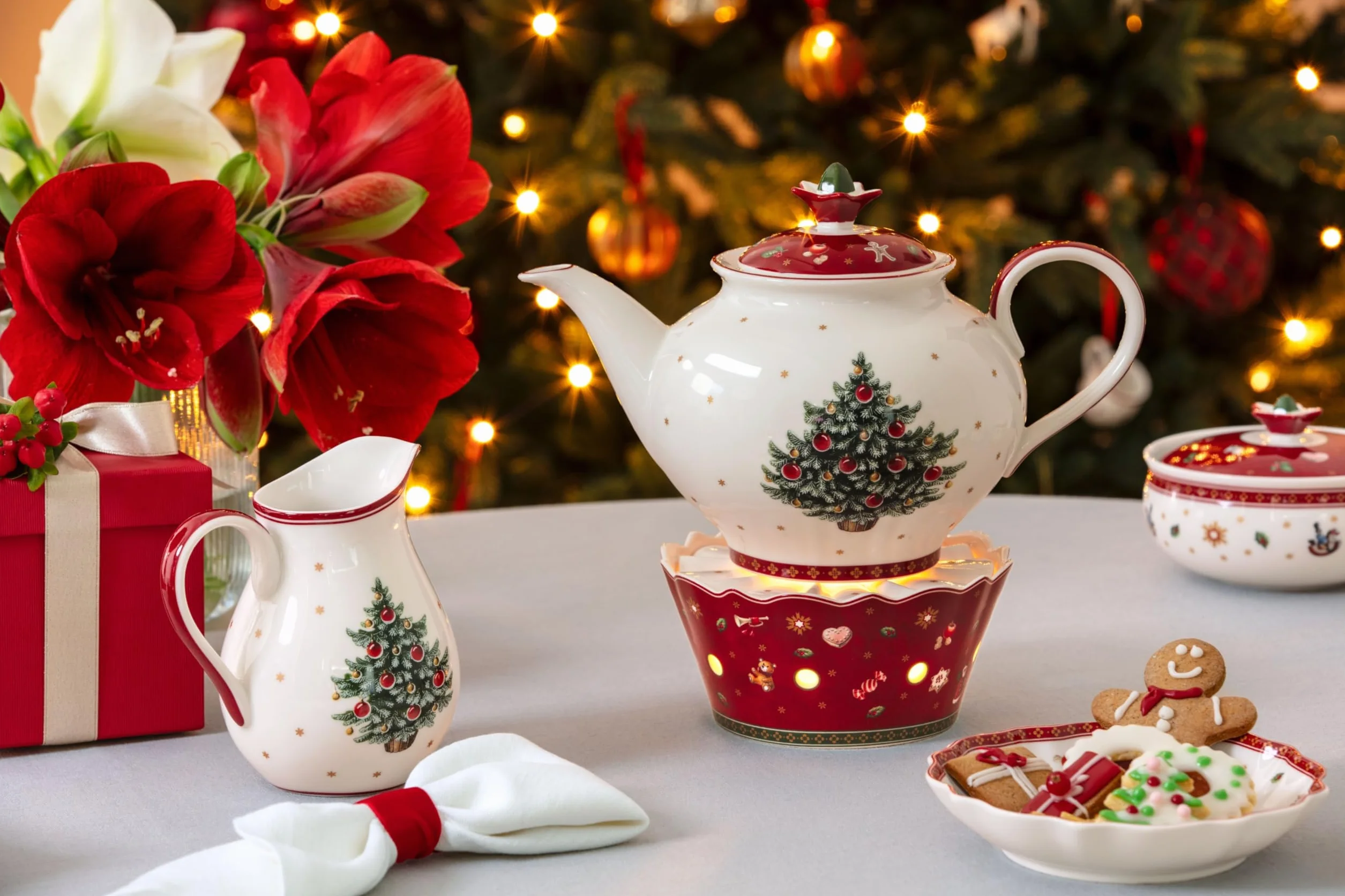 Villeroy & Boch - Toy's Delight podgrzewacz kolorowy, Boże Narodzenie, podgrzewacz do herbaty, naczynie świąteczne, motyw świąteczny, porcelana Premium