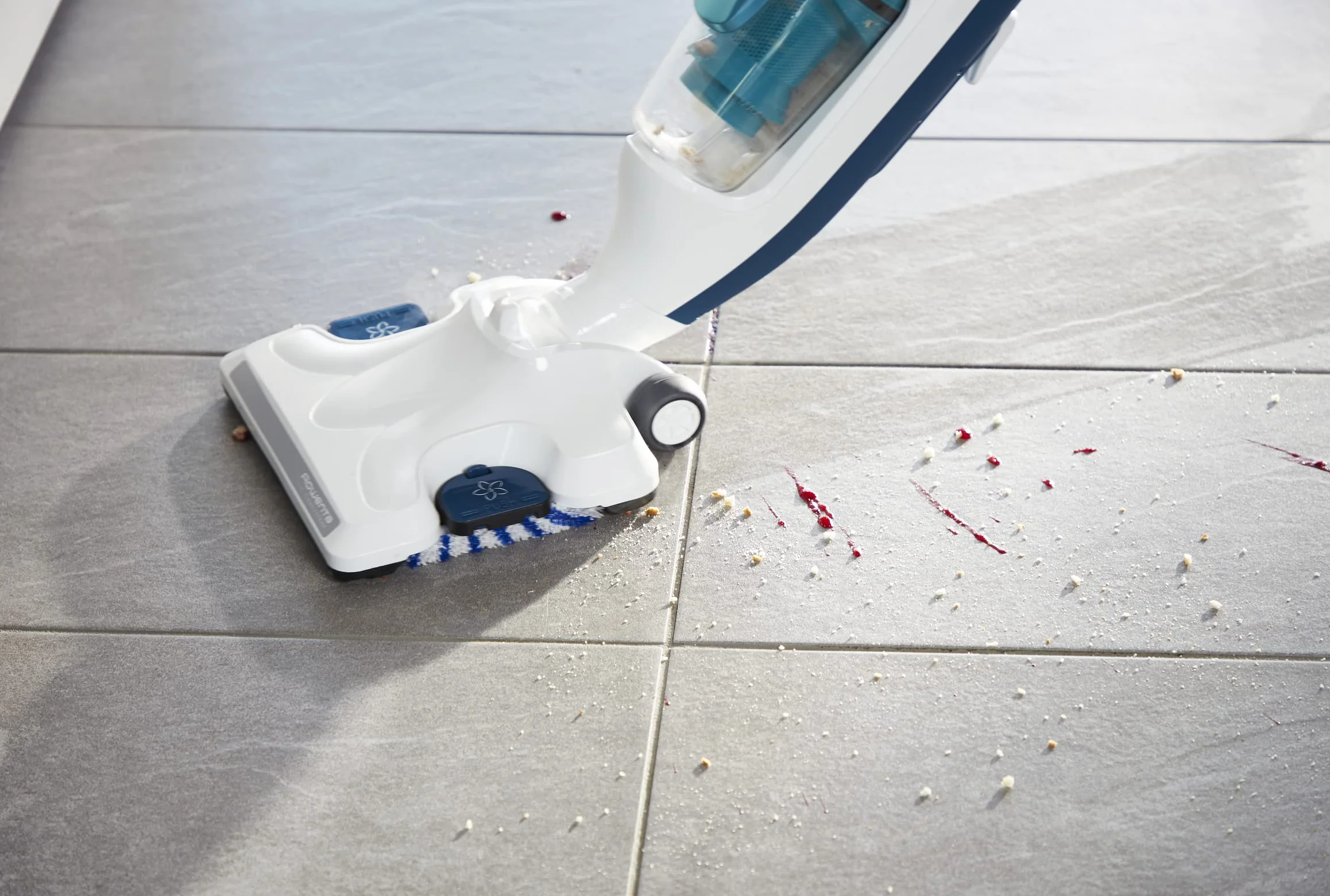 Rowenta 2 w 1 odkurzacz parowy, jednocześnie ssie i myje, eliminuje 99,9% bakterii, do wszystkich podłóg, bez detergentów, dyfuzor olejków eterycznych, Clean & Steam Revolution RY7757WH