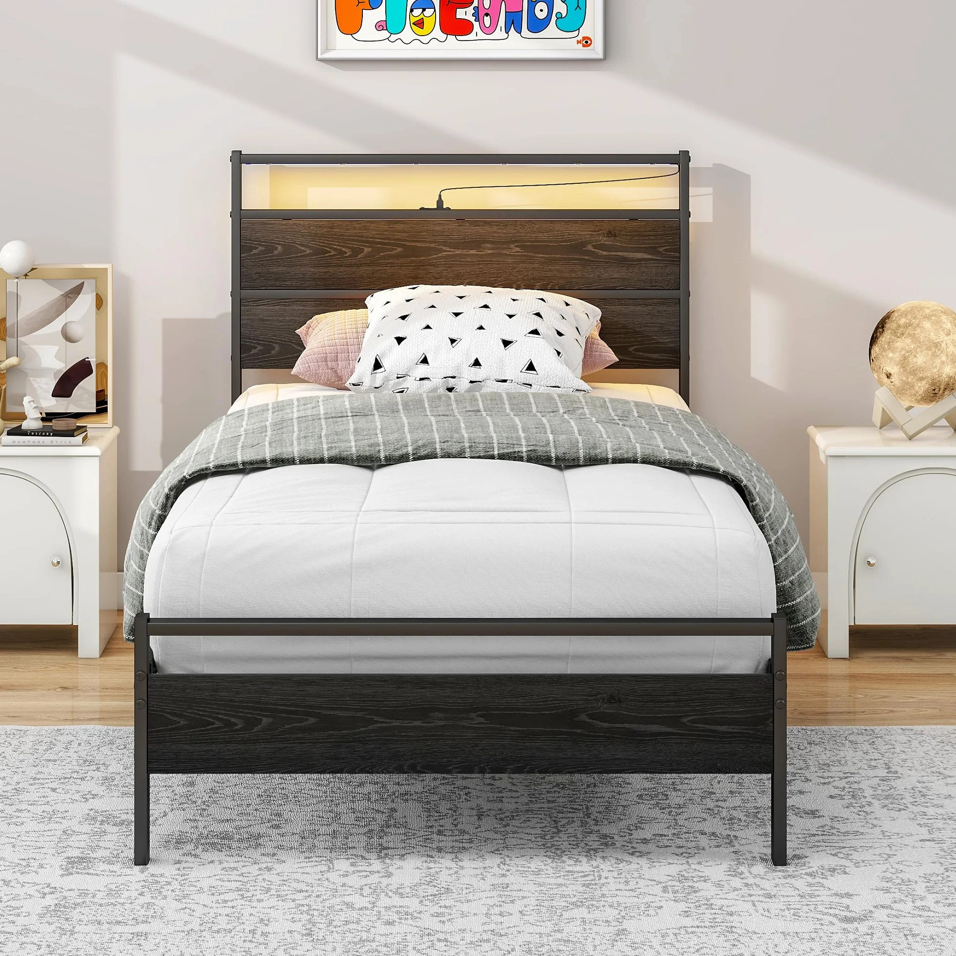 Drewniana rama łóżka ze stacją ładującą i diodami LED, metalowa rama 90 x 200 cm, łóżko pojedyncze 90 x 200 cm, z zagłówkiem i metalowym stelażem, łóżko funkcyjne, łóżko dla gości, łóżko