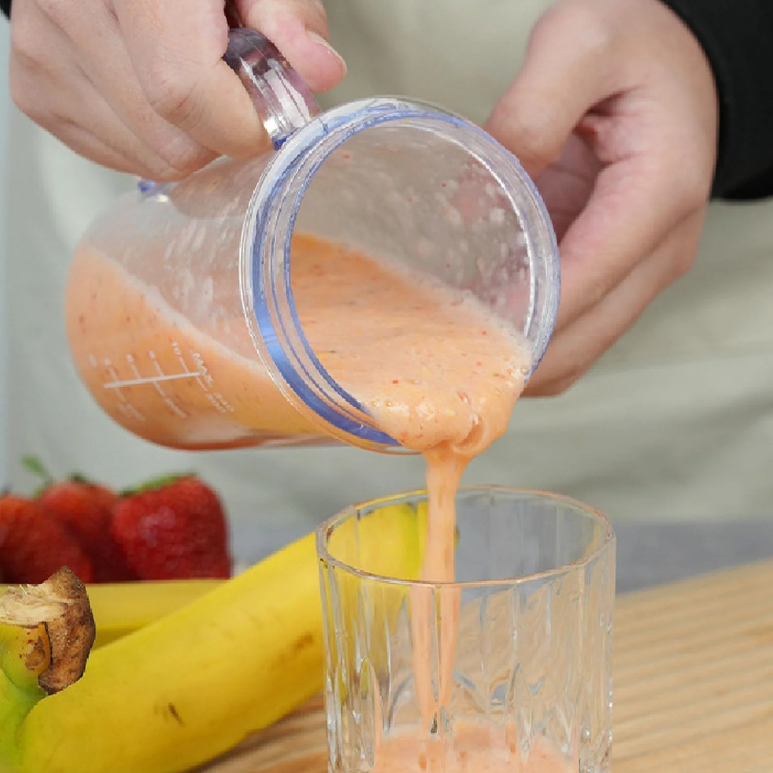 Przenośny Blender z 10 Ostrzami do Wydajnego Wyciskania Soku, Wielokrotnego ładowania, Koktajli, Długa żywotność Baterii do Biwakowania na świeżym Powietrzu, Samochodów (PURPLE)