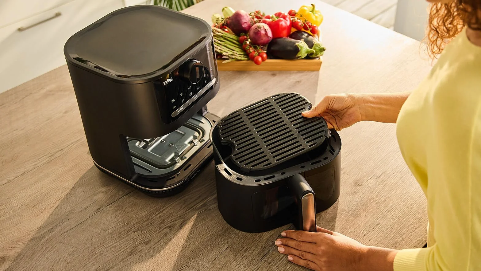 Braun MultiFry 5 HF5073IBK, frytkownica na gorące powietrze 3 w 1, 6 l Airfryer, 80-220°, 20 programów, nadaje się do mycia w zmywarce, obsługa dotykowa, technologia RealOven, 2000 W, kolor czarny