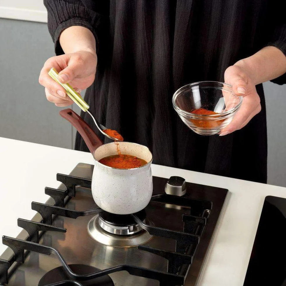 NAVA Turecki dzbanek do kawy z powłoką ceramiczną do przygotowania kawy tureckiej, 430 ml