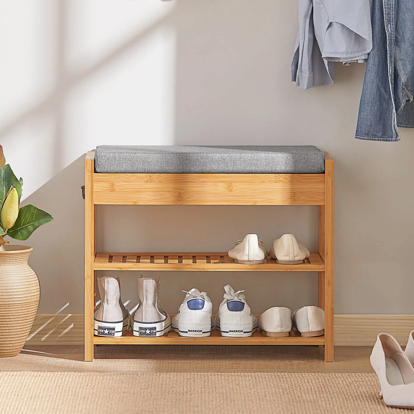 SoBuy® FSR49-N bambusowy stojak na buty, ławka na buty z podnoszonym siedziskiem i poduszką do siedzenia, organizer do przedpokoju, do przechowywania butów, z szufladą