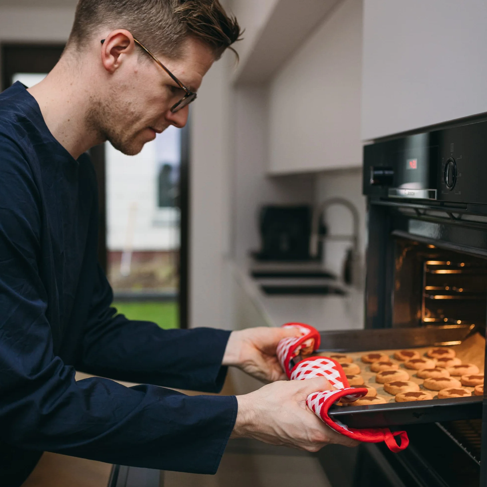 LauterSchutz® 1 para garnkowych łapek – miękka, do prania, recyklingowa bawełna z kieszenią na ręce [odporne na 250°C] rękawice do gotowania