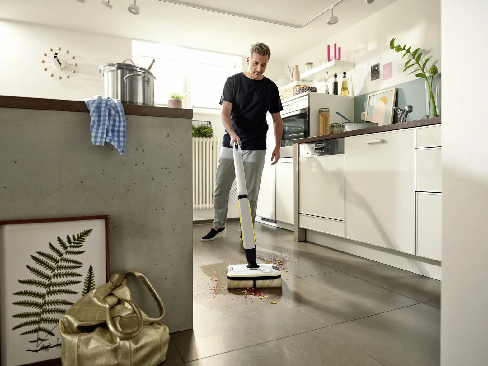 Kärcher Bezprzewodowy Mop Elektryczny FC 7 Cordless, Czas Pracy 45 Minut, Odkurzanie i Mycie w Jednym Kroku, Biały