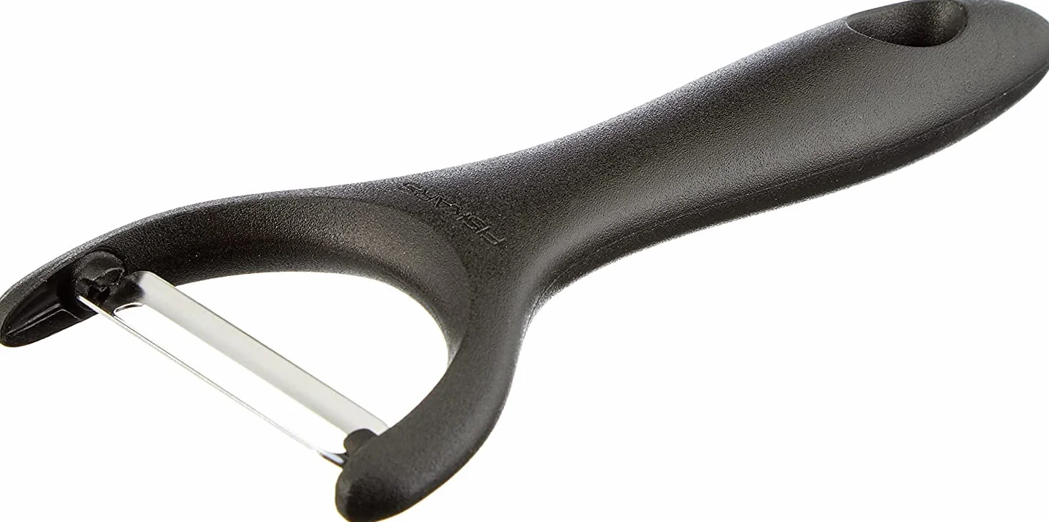 Fiskars Obieraczka do warzyw, w kształcie litery Y, ze stali nierdzewnej, Essential, czarna, 1065599