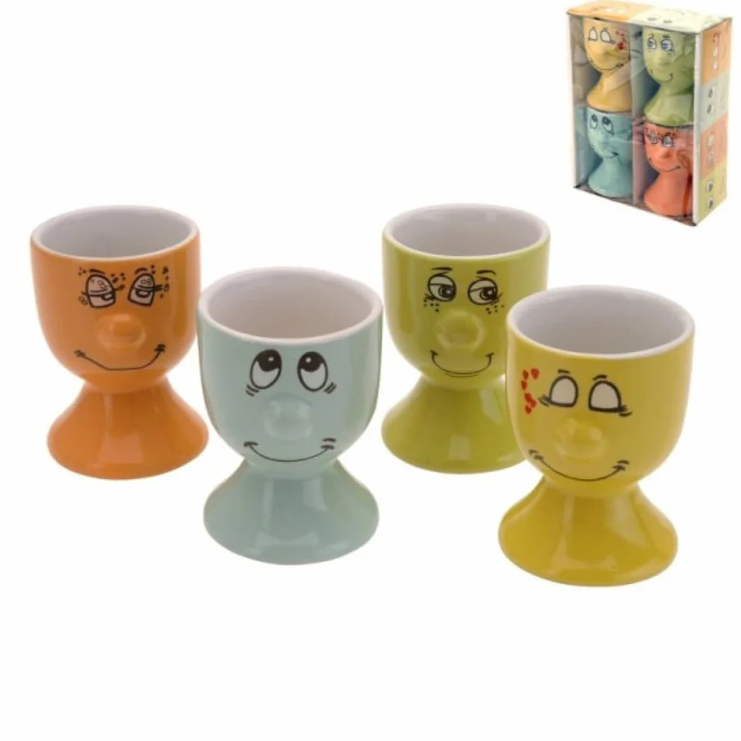 KI Zestaw 4 porcelanowych kubków do jajek z zabawną twarzą