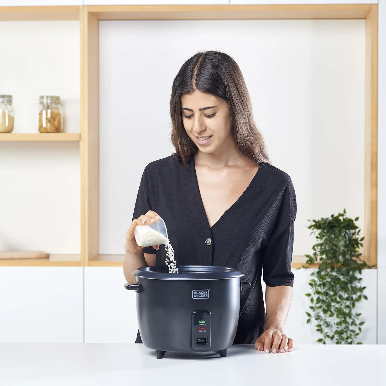 BLACK+DECKER Szybkowar do ryżu | BXRC1800E | 700 W | pojemność 1,8 litra | powłoka nieprzywierająca | funkcja gotowania i utrzymywania ciepła | akcesoria do gotowania na parze | biały
