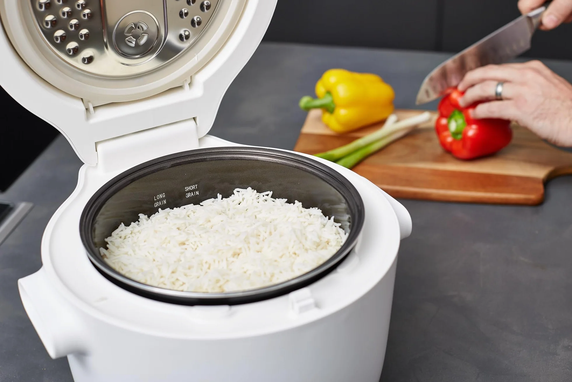 Yum Asia Fuji Rice Cooker z ogrzewaniem indukcyjnym (IH) i powłoką ceramiczną Joubu (5 filiżanek, 1 litr) 5 funkcji gotowania ryżu, 4 funkcje multicookera, ukryty wyświetlacz LED