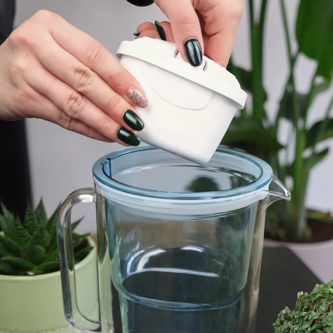 Aqualogis Etiuda 2.9L | Premium Szklany Dzbanek Filtrujący Wodę | z 1 Wkładem Pure+ | Jasno Niebieski | Redukuje nieprzyjemny zapach i smak