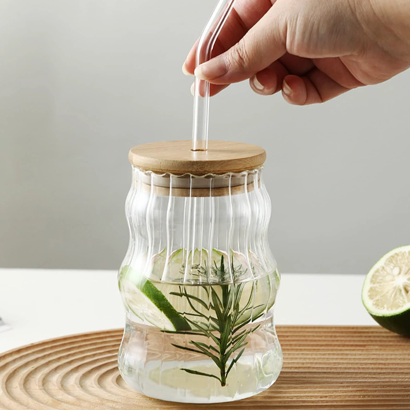 Szklane kubki z pokrywkami i słomkami, 500 ml, szklany kubek z pokrywką i słomką, szklanki do kawy mrożonej, nowoczesne szklanki do smoothie do whisky, napojów gazowanych, herbaty, A 1