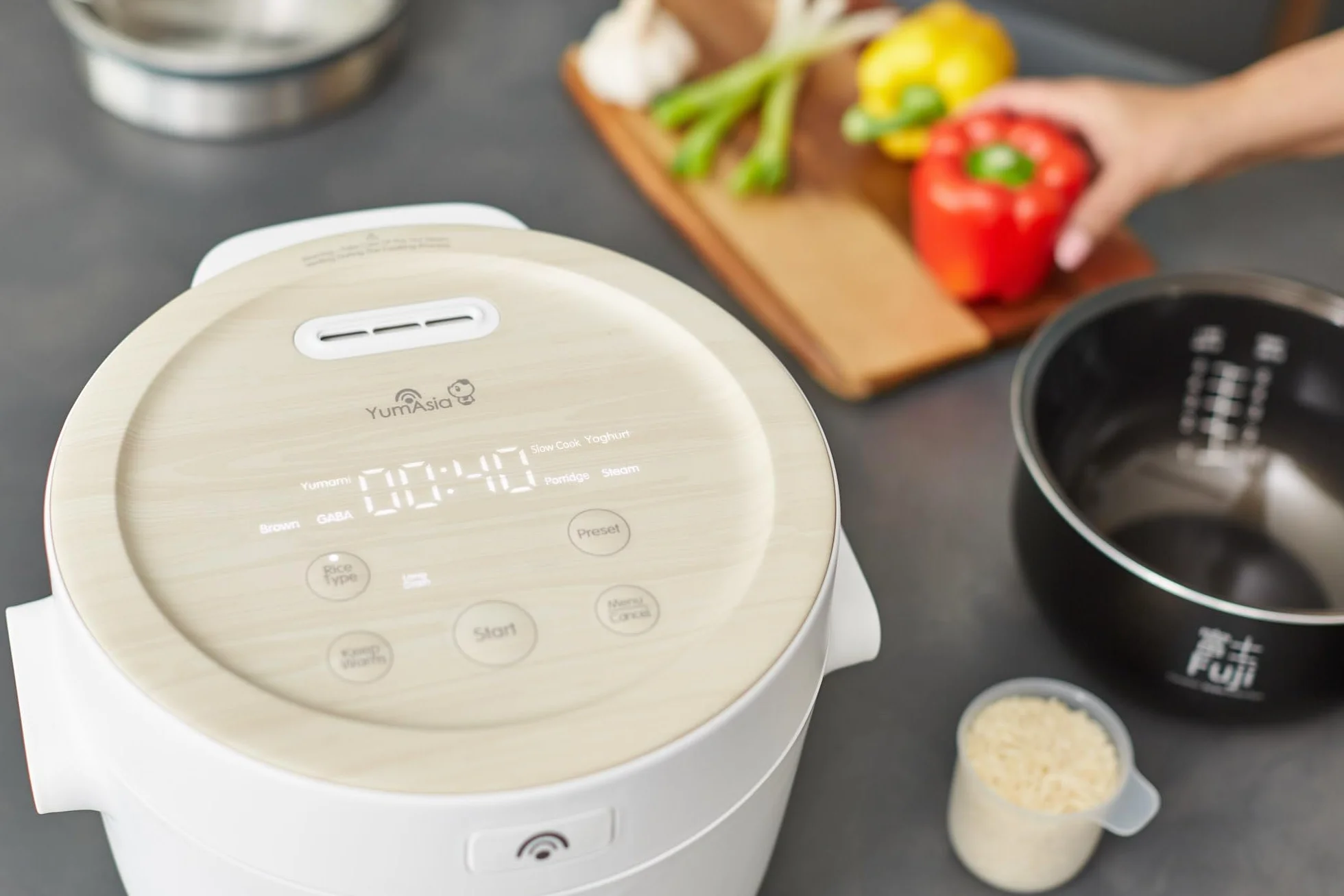 Yum Asia Fuji Rice Cooker z ogrzewaniem indukcyjnym (IH) i powłoką ceramiczną Joubu (5 filiżanek, 1 litr) 5 funkcji gotowania ryżu, 4 funkcje multicookera, ukryty wyświetlacz LED
