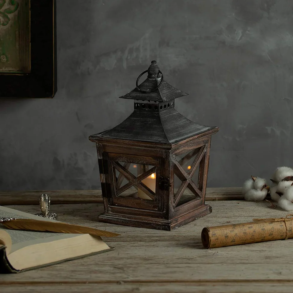 Nuptio Drewniana latarnia na świece: Latarnie stare świece wewnętrzne, metalowe świeczniki i szkło na Halloween, do salonu, kominek centrów stołowych ornamenty, wysokość 27 cm