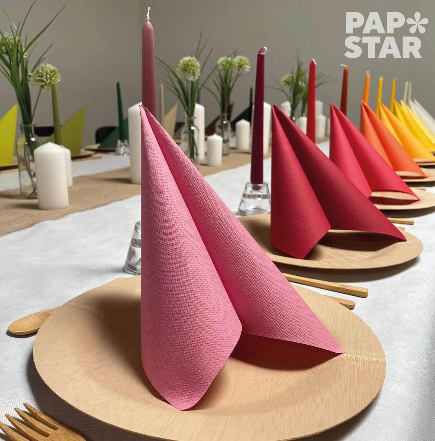 Papstar, 50 serwetek "ROYAL Collection" składane na 1/4 40 cm x 40 cm pomarańczowe, #82219