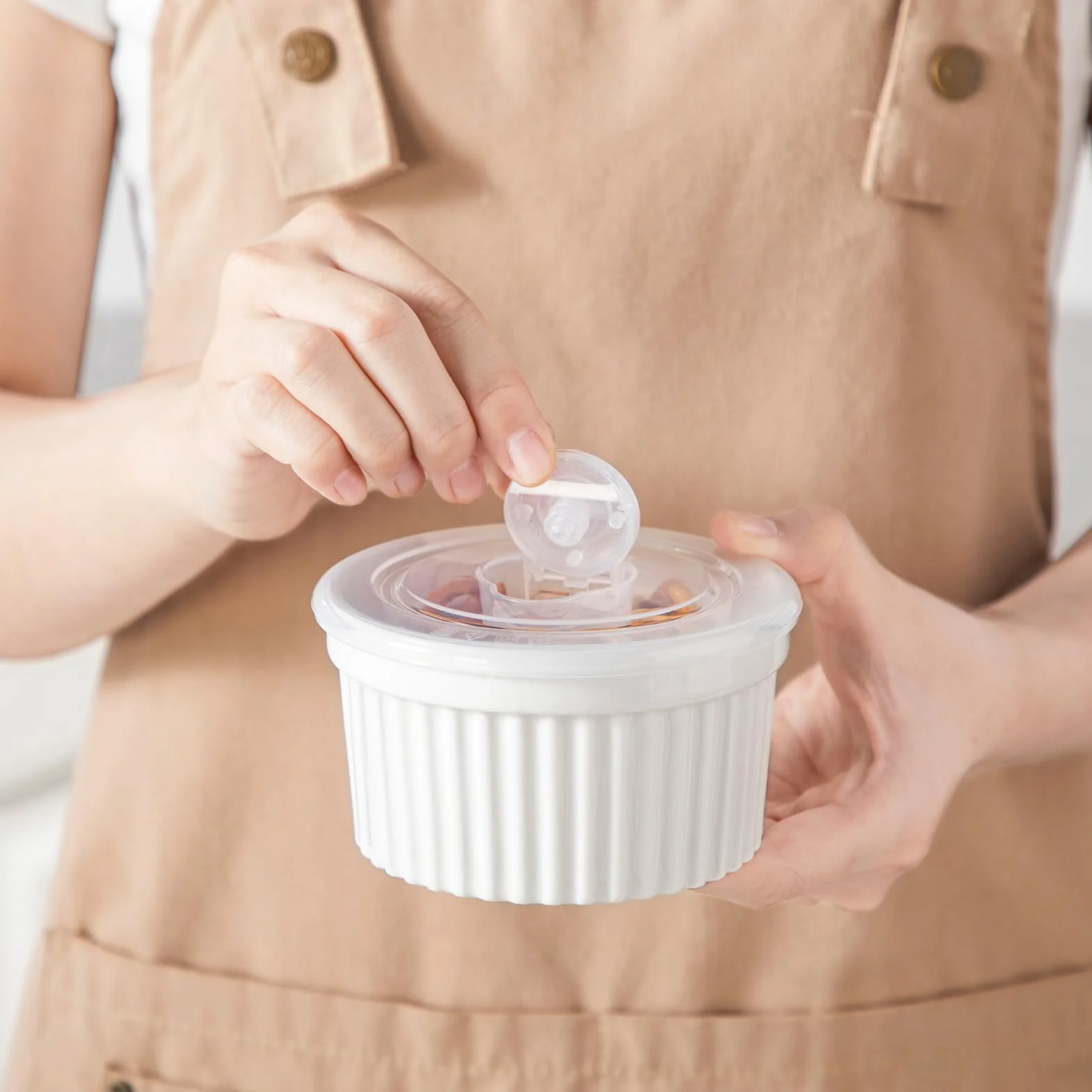 Vancasso Ramekiny z pokrywkami zestaw 6 sztuk 10,6 cm biała porcelana do pieczenia