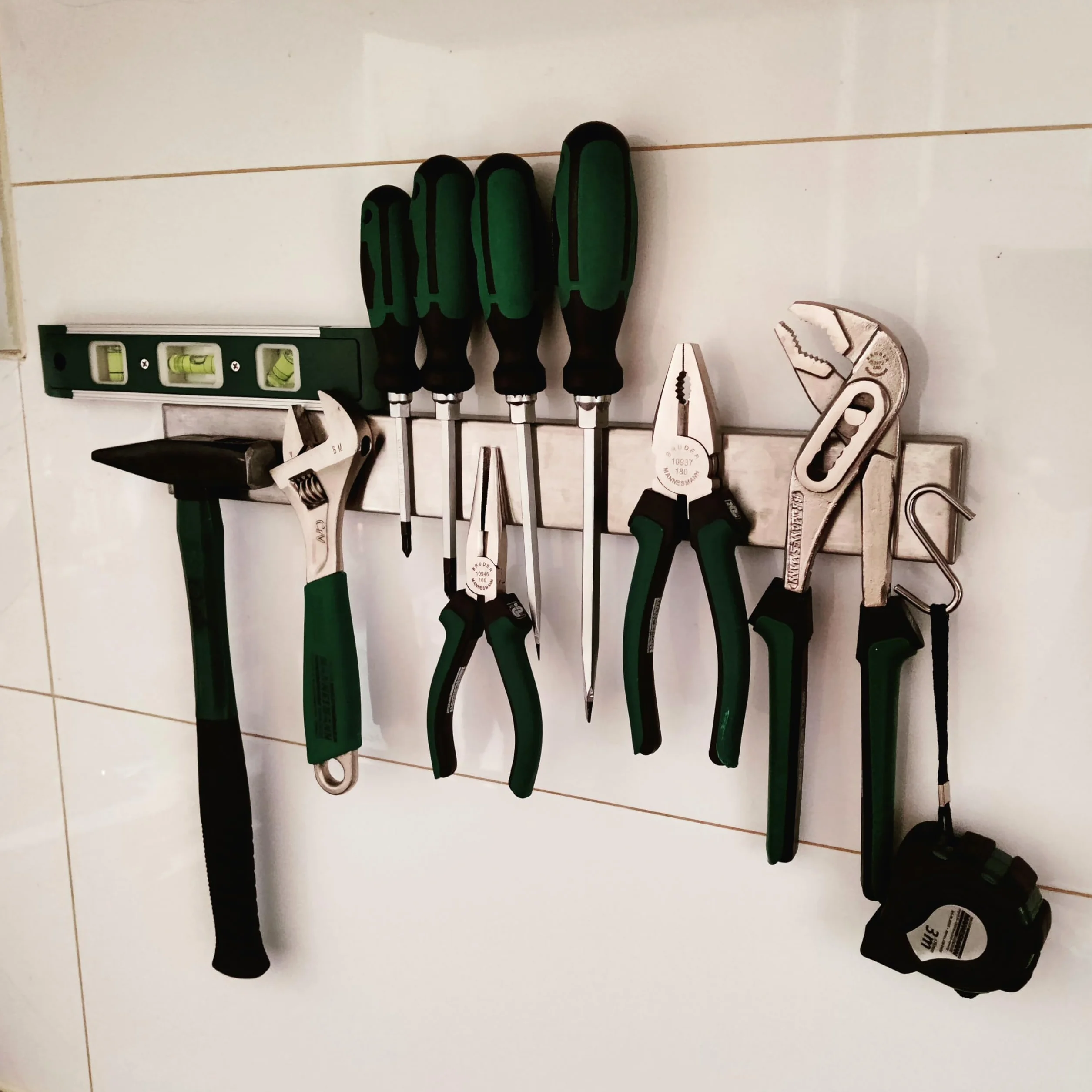 cocovibes LEILA Listwa na noże 40 cm – listwa magnetyczna do noży bez wiercenia, samoprzylepna, ze stali nierdzewnej o dużej sile magnetycznej, do kuchni i warsztatu
