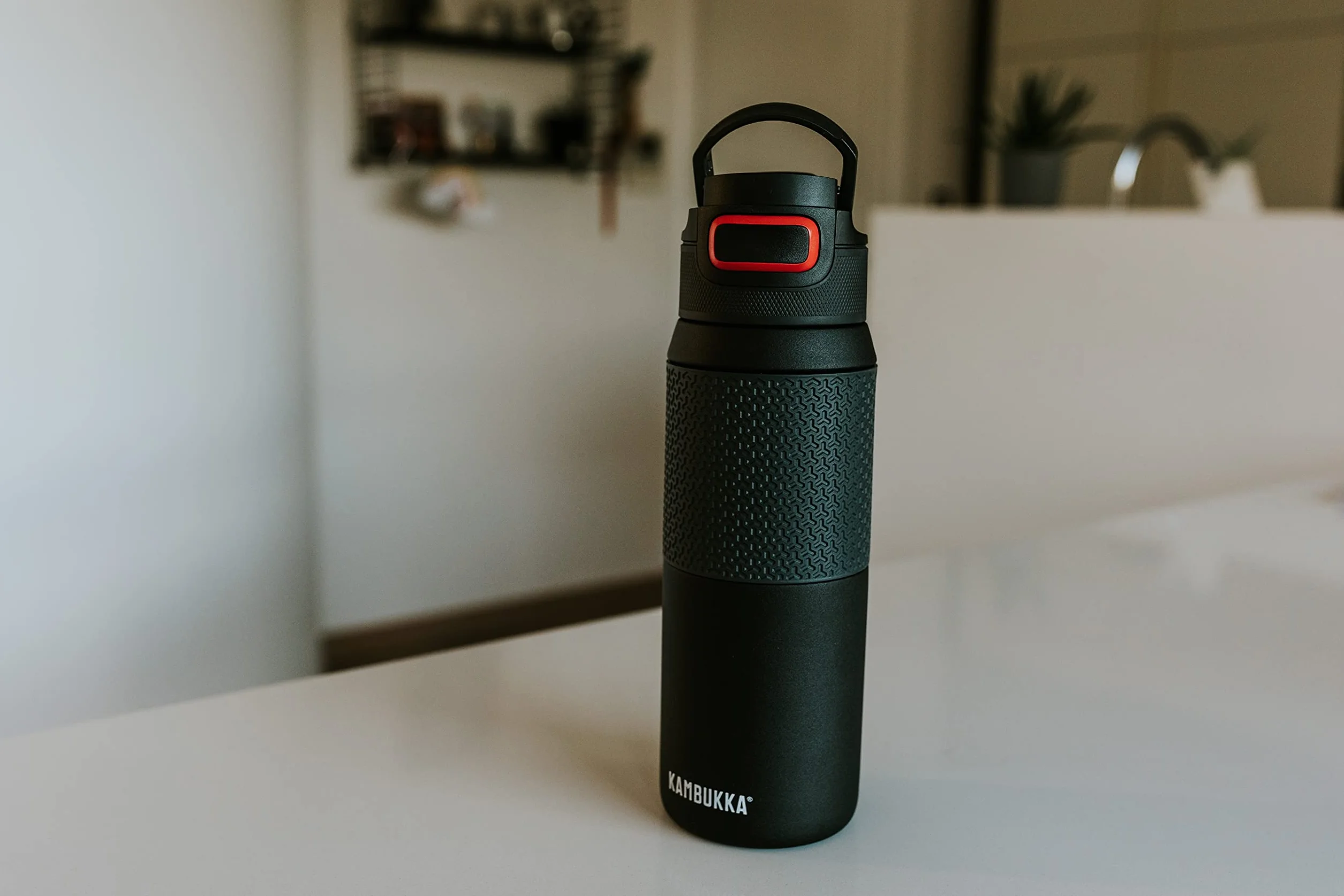 Kambukka termos Elton Insulated Nightfall 3.0 butelka termiczna 750 ml z izolacją próżniową, szczelna, nakrętka 3 w 1, Snapclean, stal 18/8, BPA free