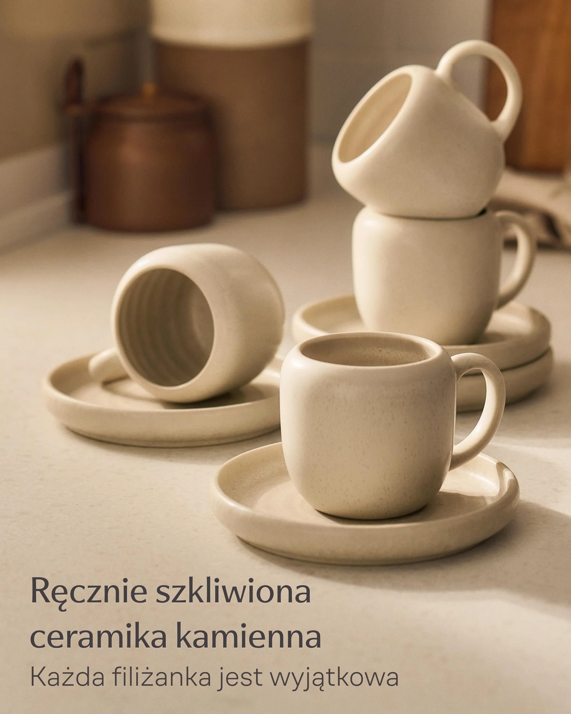 Cosumy Filiżanki do Cappuccino 4 Szt. 200 ml – Zestaw Filiżanek do Kawy z Talerzykiem w Bieli – Ergonomiczne Ucho, Grube Ścianki – Do Mikrofalówki i Zmywarki – Zestaw na 4 Osoby