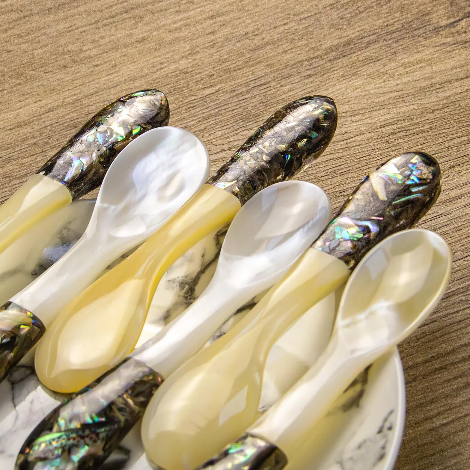 DUEBEL Zestaw 6 łyżek kawioru z uchwytem Abalone, 10 cm łyżeczki z masy perłowej do serwowania kawioru, serwowania jajek, naczyń stołowych na imprezy cateringowe, dekoracja stołu w restauracji