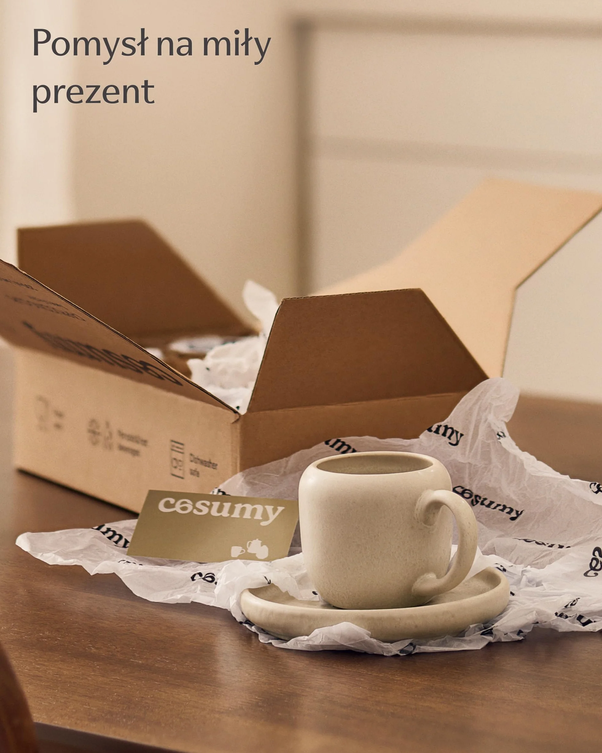 Cosumy Filiżanki do Cappuccino 4 Szt. 200 ml – Zestaw Filiżanek do Kawy z Talerzykiem w Bieli – Ergonomiczne Ucho, Grube Ścianki – Do Mikrofalówki i Zmywarki – Zestaw na 4 Osoby