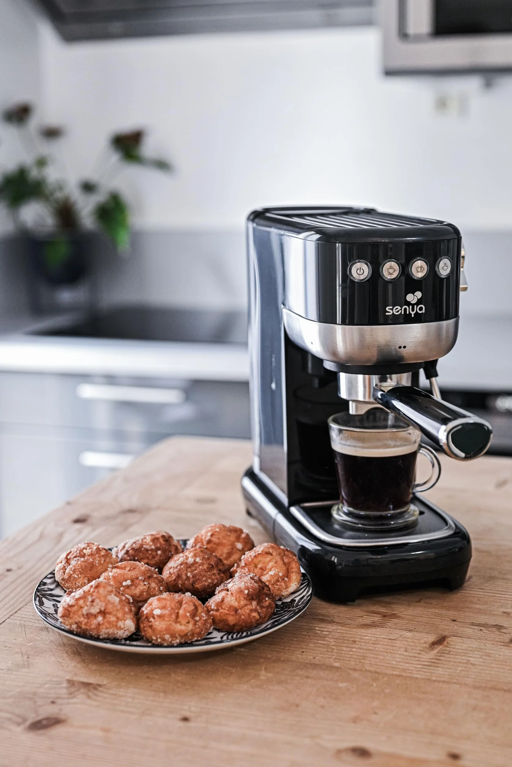 Senya Tasty Coffee ekspres do kawy 20 barów, ekspres do kawy espresso i cappuccino 1300 W, Thermoblock, spieniacz mleka, automatyczne wyłączanie