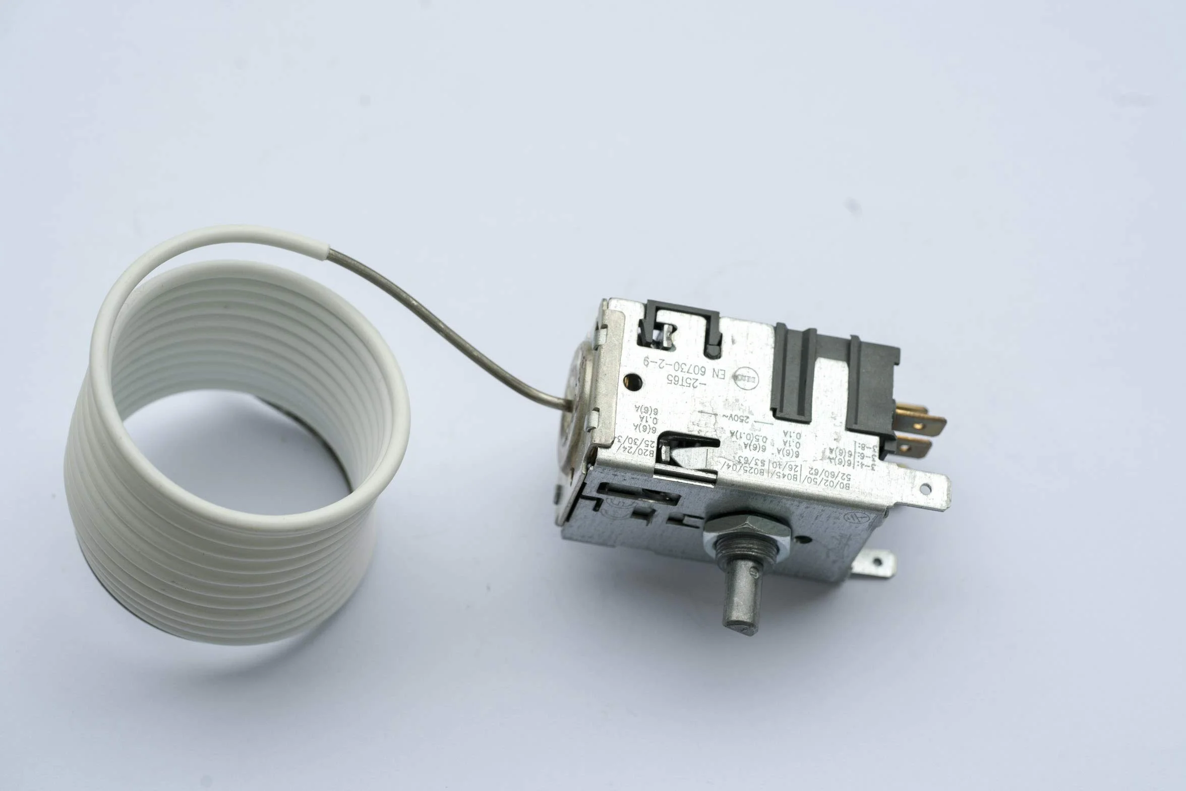 Danfoss 25T65 THERMOSTAT EN60730-2-9 077B6476 dwuczęściowa lodówka