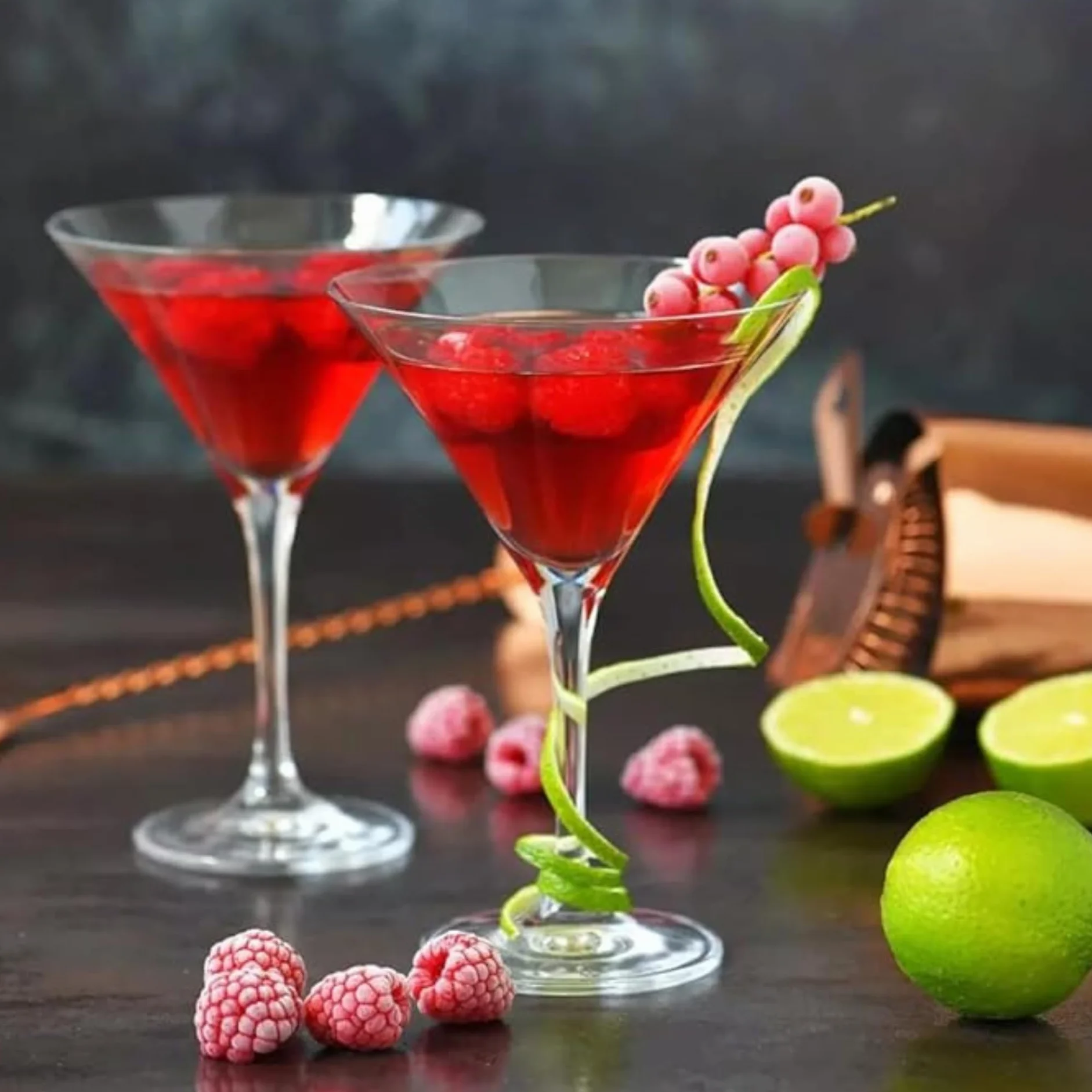 KROSNO Kieliszki do Martini i Innych Koktajli | Zestaw 6 Kieliszków | 240 Ml | Kolekcja Avant Garde | Idealne do Domu, Restauracji i na Przyjęcia | Można Myć w Zmywarce