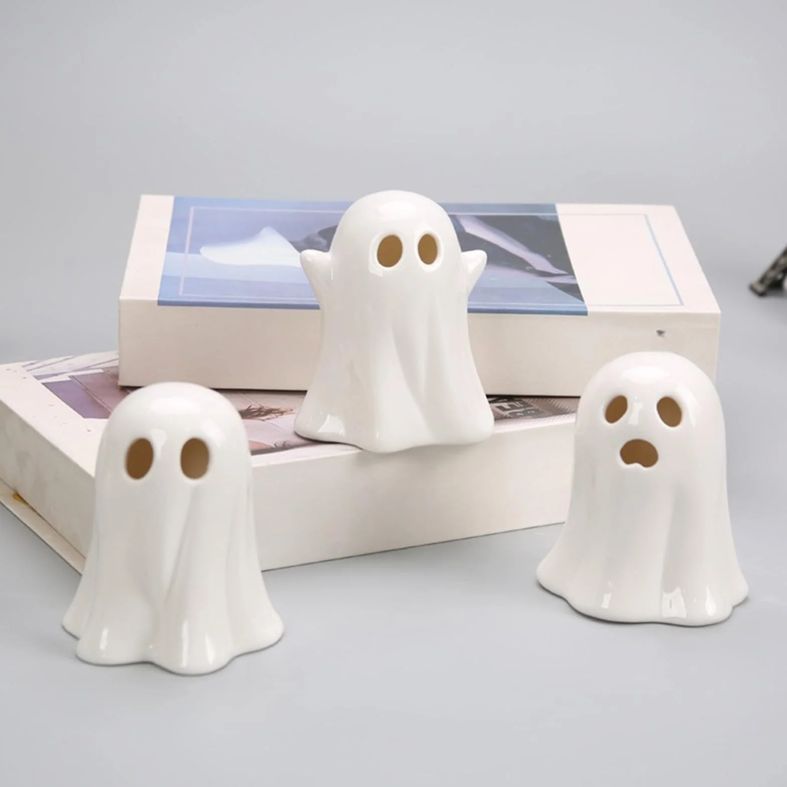 Ghost Figurine, Halloween Sculpture Ghost LED Lighting, 3 Pieces Cute Miniature Collectible Ornaments, for Haunted House Mantel Shelf Windowsill Fireplace 3.54x4.13 inches