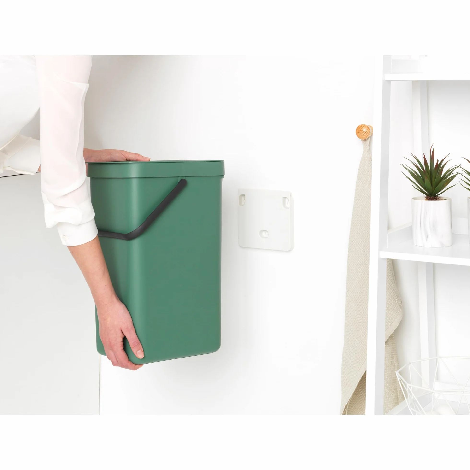 Brabantia Sort & Go Kosz na Śmieci 16 l Zieleń Jodłowa z Uchwytem i Pokrywą Stay Open
