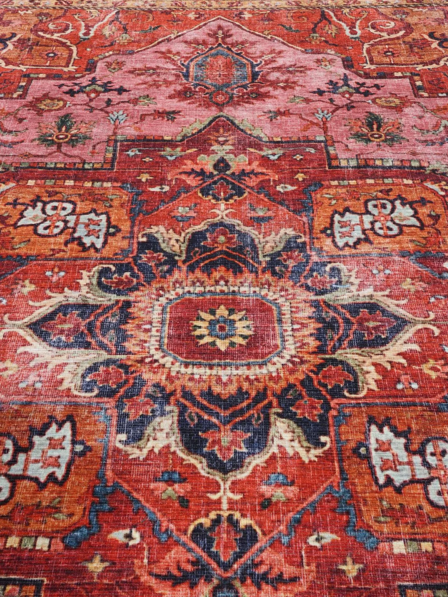 RugVista Georgia Oriental, Dywan, Orientalne, 160 x 230 cm, Prostokąt, Niski, Pokój dzienny, Sypialnia, Kuchnia, Prać w pralce, Czerwony/Różowy