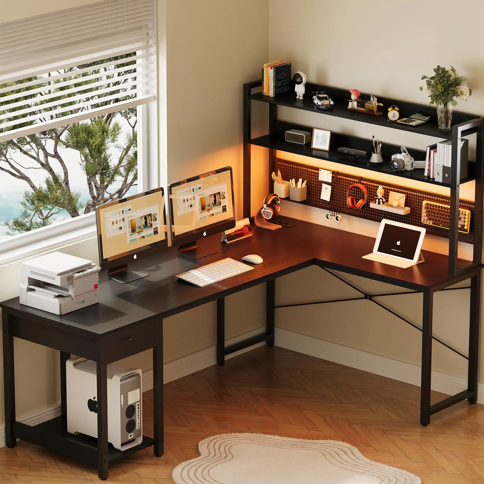YOUDENOVA biurko narożne gamingowe z perforowaną ścianką 155 x 100 cm z gniazdkami i USB