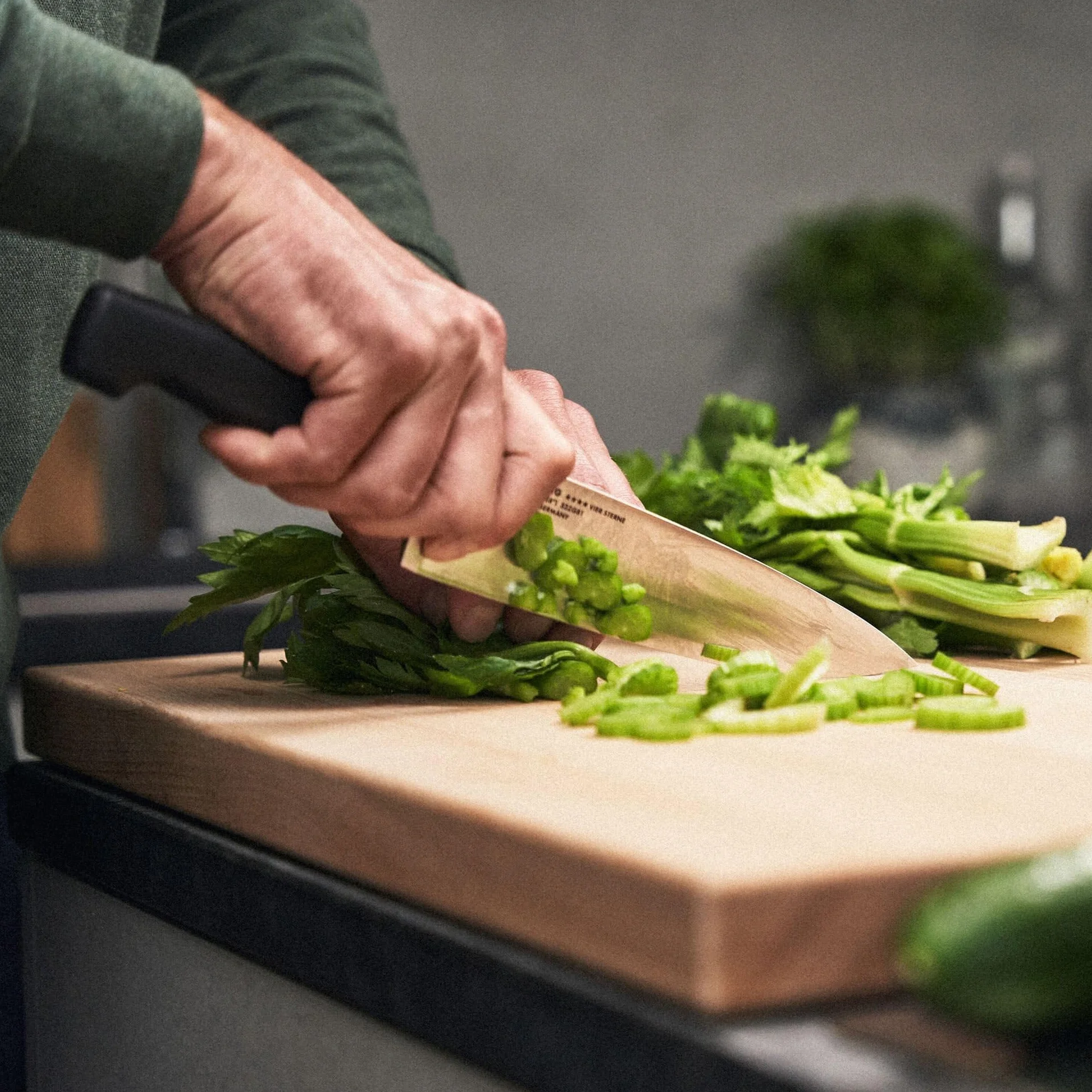 ZWILLING Kochmesser 20 cm Vier Sterne Rostfreier Spezialstahl Kunststoff-Griff