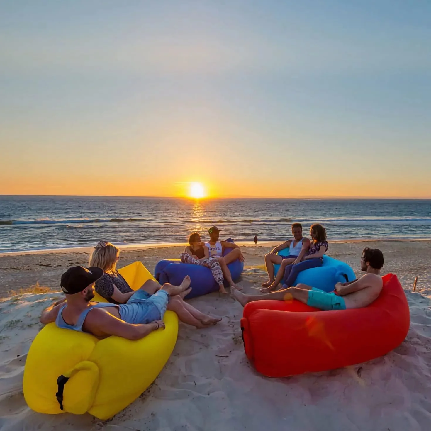 Wodoodporna nadmuchiwana sofa, 200 x 70 cm, sofa powietrzna, leżak powietrzny, na kemping, do parku, na plażę, nad morze, na podwórko, niebieska