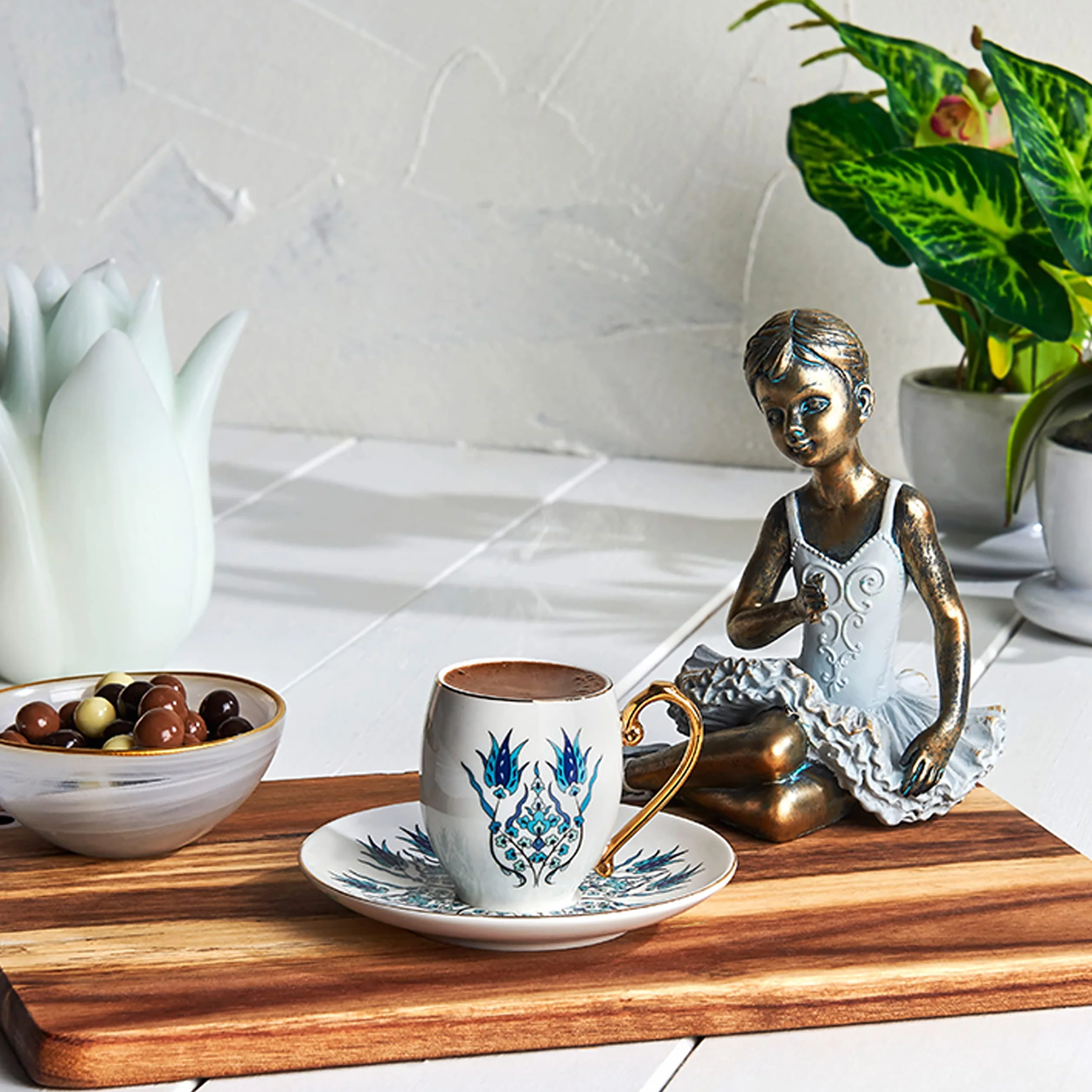Karaca Iznik 12-częściowy zestaw porcelanowych filiżanek do kawy po turecku 90 ml