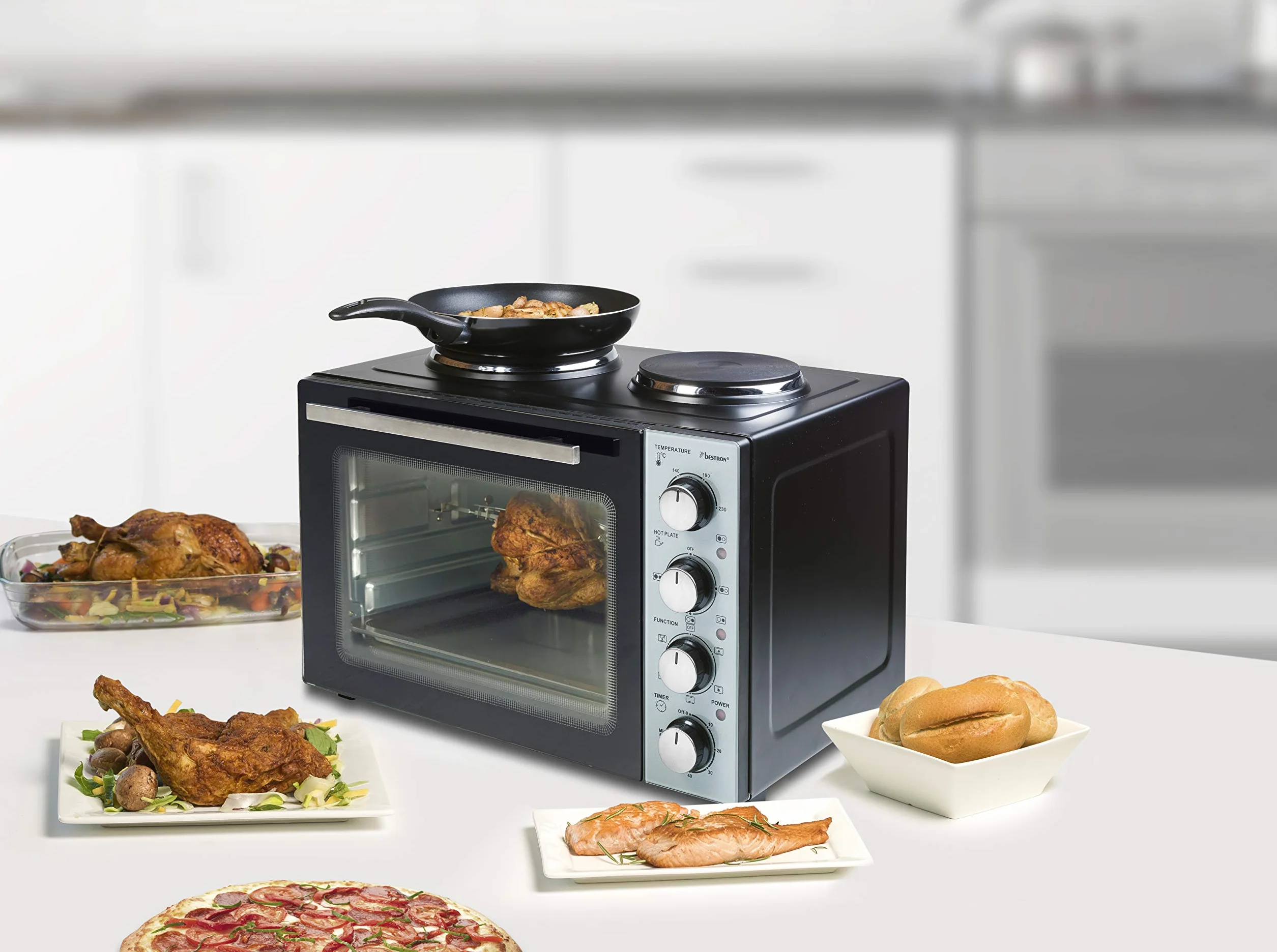 Bestron AOV31CP mała kuchnia, mini piekarnik z podwójną płytą grzewczą, górna/dolna grzałka z funkcją obiegu powietrza do 230°C, 3200 W, czarny