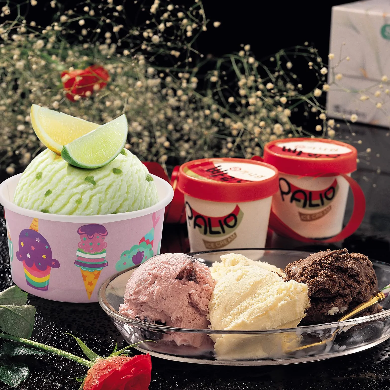 Różowe okrągłe miseczki do lodów, pojemność 125 ml, materiał papierowy, styl wiejski, idealne do deserów, restauracji