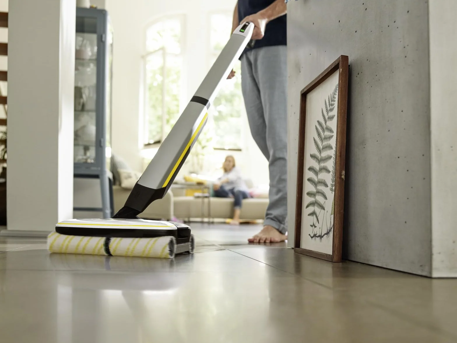 Kärcher Bezprzewodowy Mop Elektryczny FC 7 Cordless, Czas Pracy 45 Minut, Odkurzanie i Mycie w Jednym Kroku, Biały