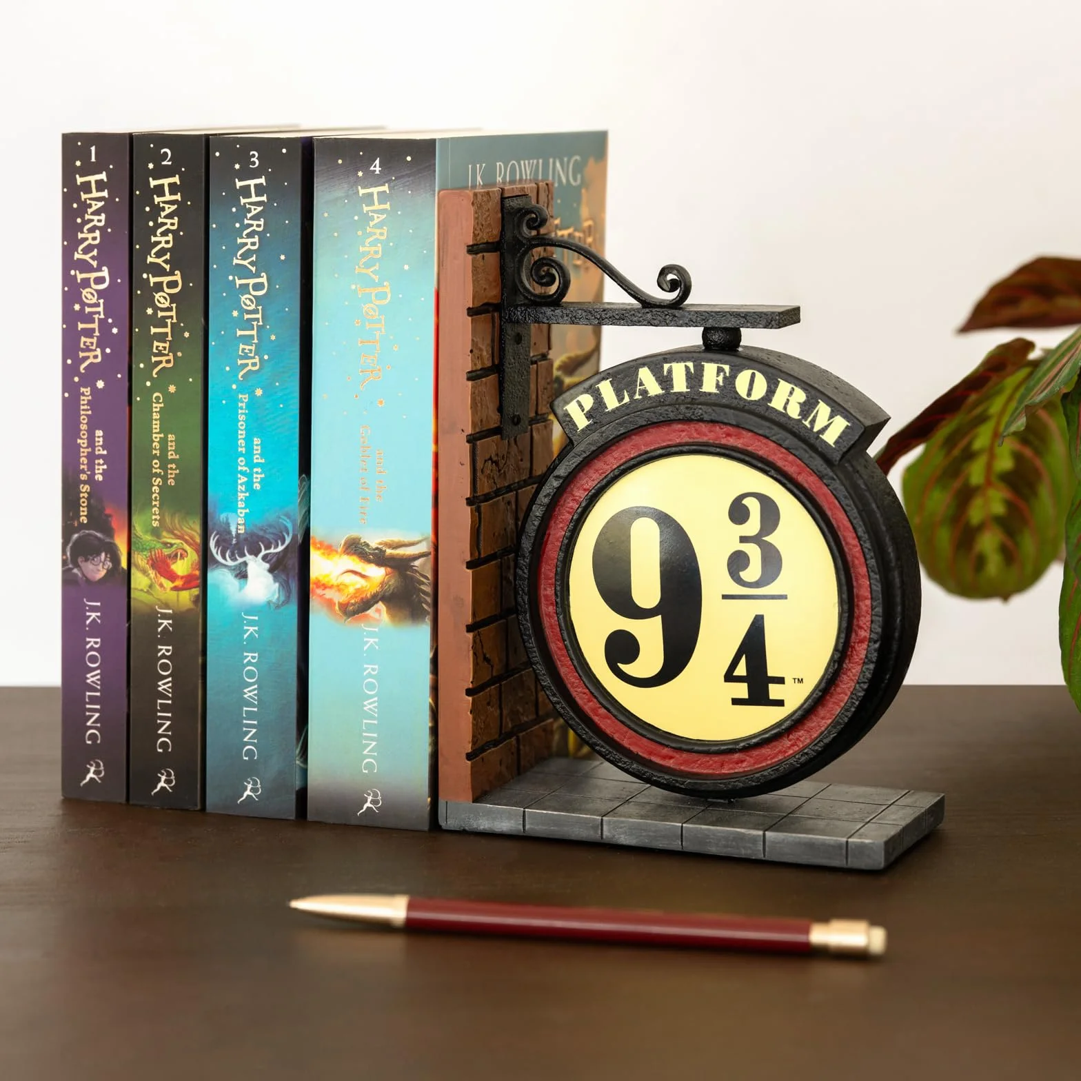 Grupo Erik Bookends - Harry Potter Platform 9 3/4 Sign Book Ends | Harry Potter Gifts, Harry Potter Merchandise, Book End, Bookend, Room Decor, Home Decor