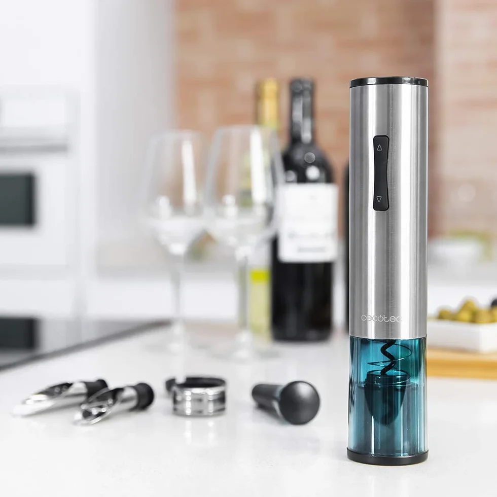 Cecotec Elektryczny korkociąg InstantCork 1000 Gourmet. Otwiera butelki w zaledwie 8 sekund, zasilany 4 bateriami, światło LED, stalowa igła śrubowa, korpus ze stali nierdzewnej