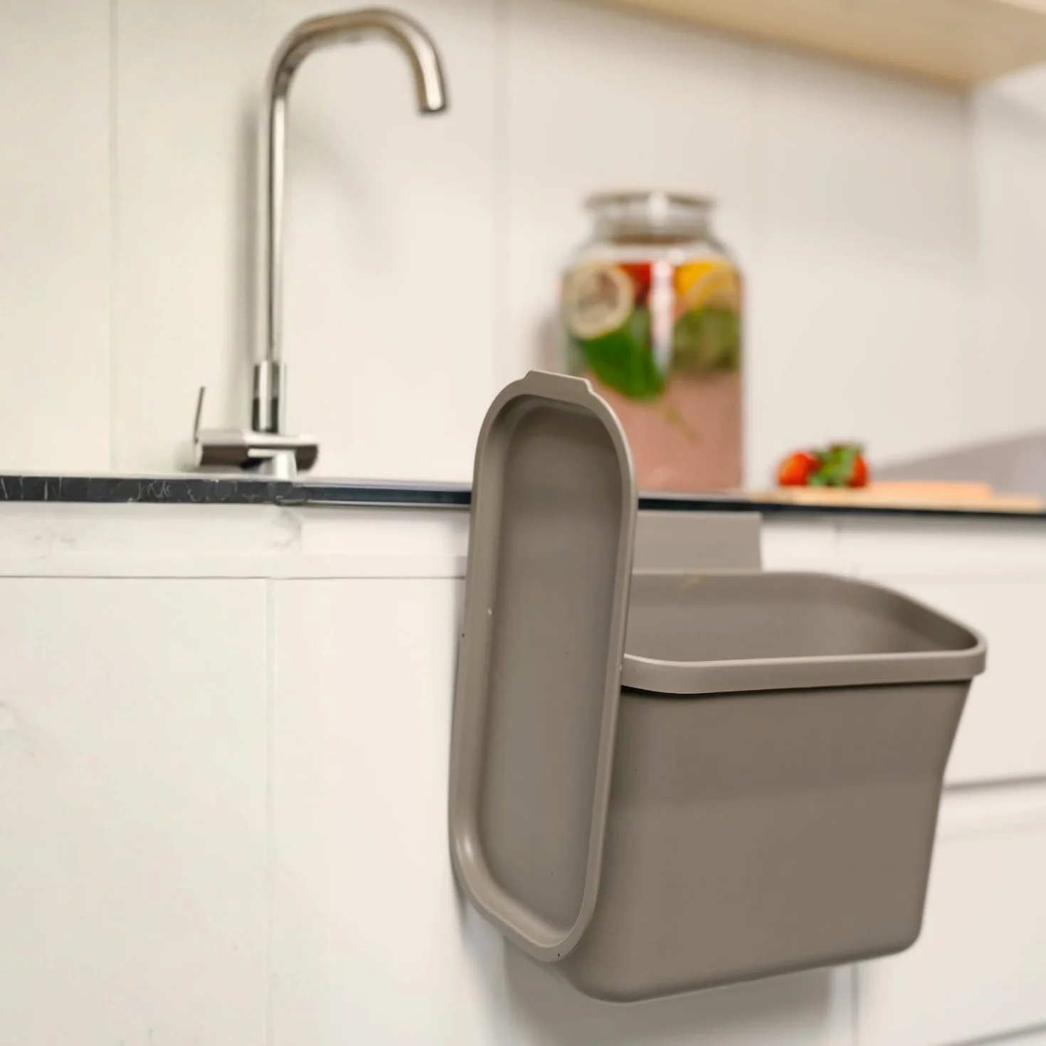 Plastia Urbalive Design wiszący kosz na odpady organiczne kuchnia (taupe)