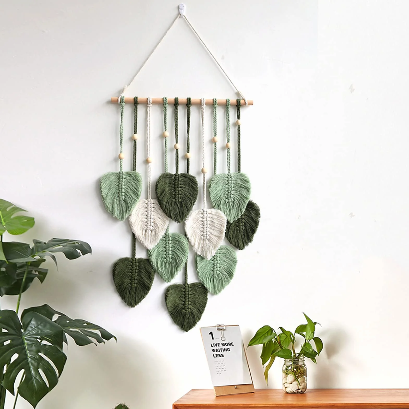 Makrama, dekoracja ścienna w stylu boho, dywan ścienny w stylu boho, z drewnianymi koralikami i liśćmi, gobelin, dekoracja ścienna, ręcznie wykonana, do użytku na zewnątrz, do salonu, sypialni, wnętrz