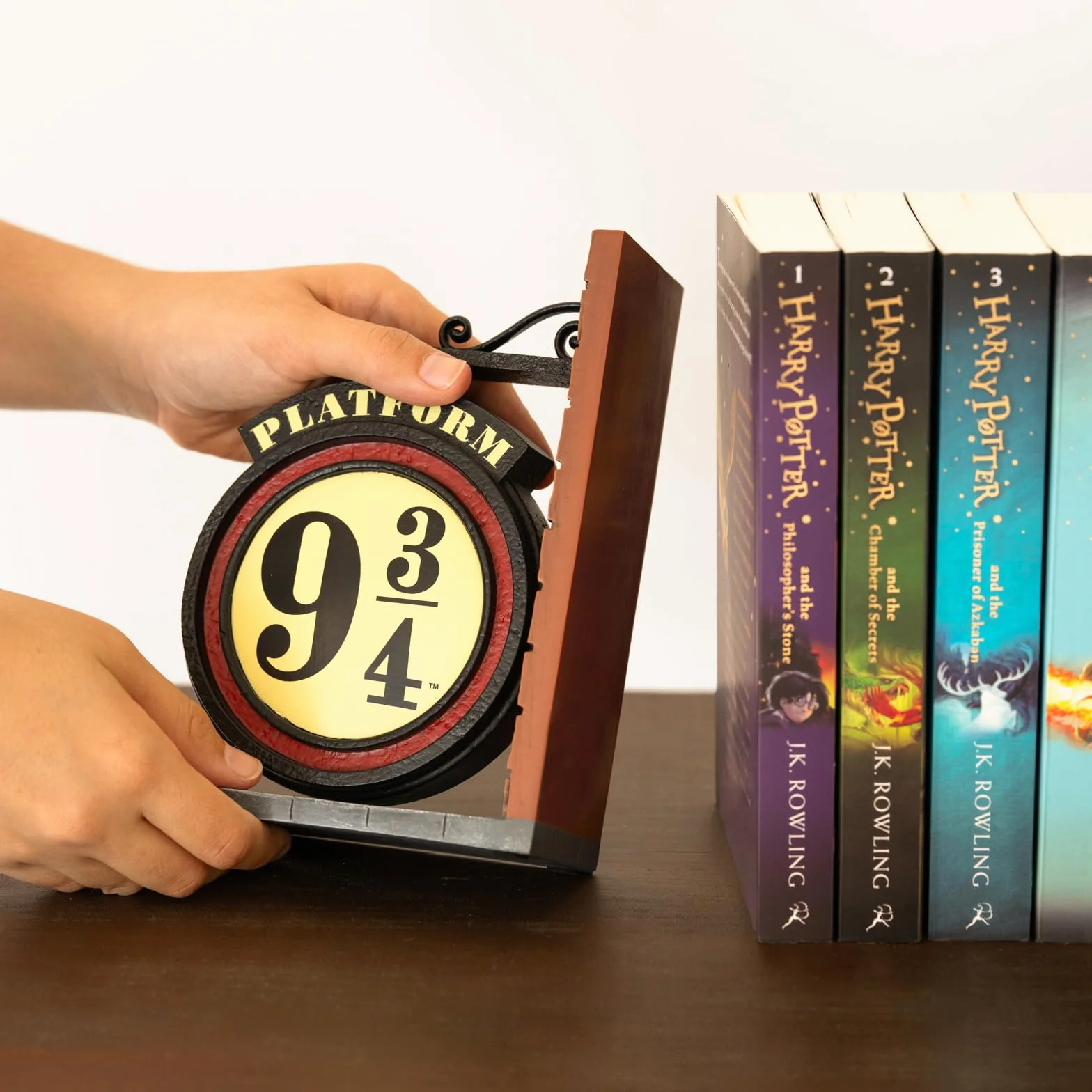 Grupo Erik Bookends - Harry Potter Platform 9 3/4 Sign Book Ends | Harry Potter Gifts, Harry Potter Merchandise, Book End, Bookend, Room Decor, Home Decor