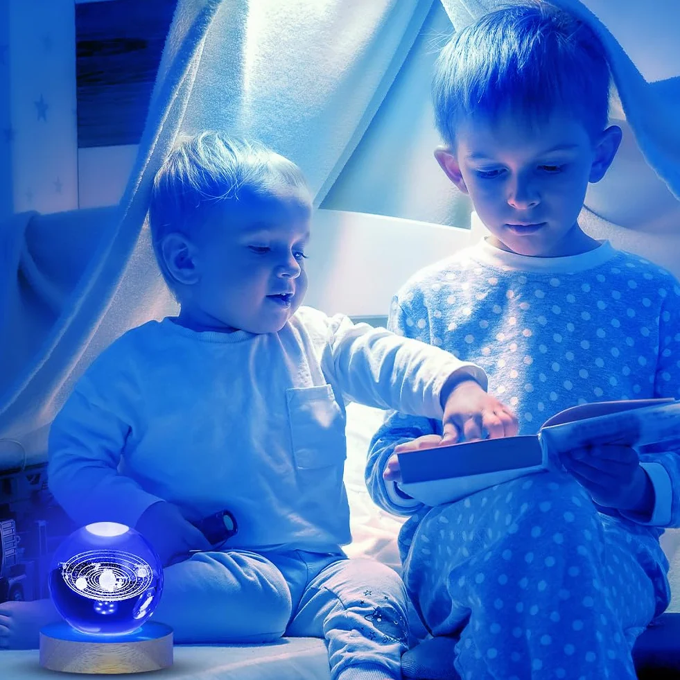 HOTUT Kryształowa kula 3D z 16 kolorami, drewniana podstawa, pilot zdalnego sterowania, lampka nocna LED