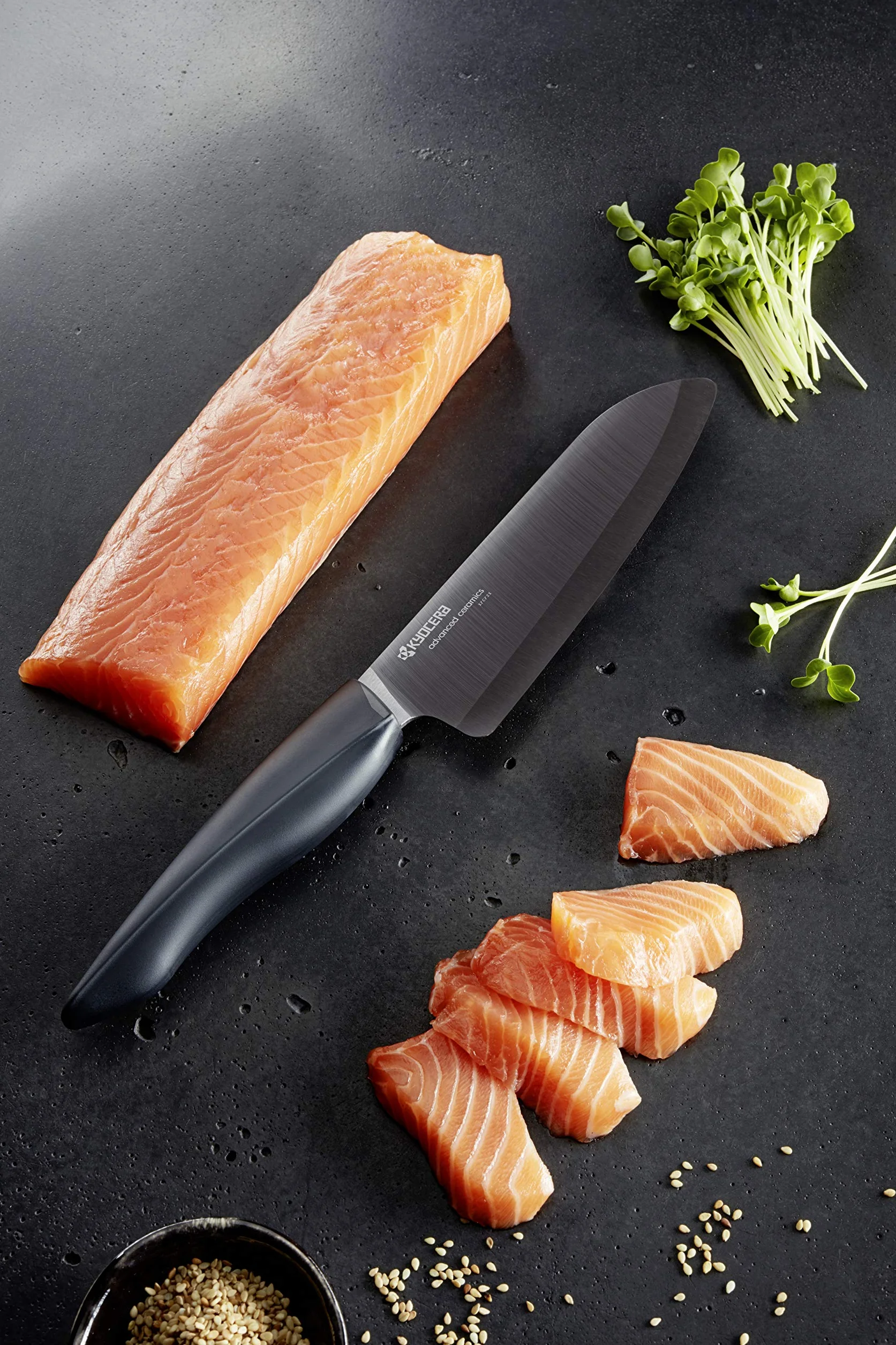 Nóż ceramiczny Kyocera SHIN Black, nóż Santoku, ostrze 16 cm, opatentowane ostrze z ceramiki cyrkonowej, ostrze ręczne, wyjątkowo ostre, można myć w zmywarce, rękojeść i ostrze czarne, ZK-160 BK-BK