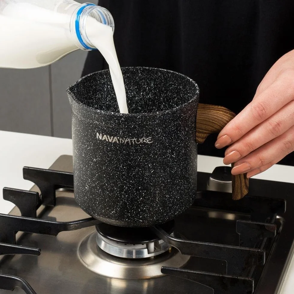 NAVA Milchtopf 1 L | Stielkasserolle mit Granitbeschichtung Nature zum Aufkochen von Milch | Schmelzen von Schokolade